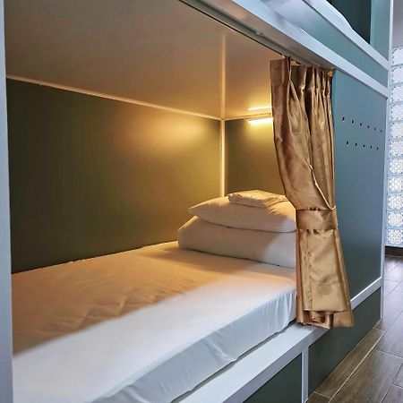 Cozy Cubes Hotel Ho Chi Minh City Bagian luar foto