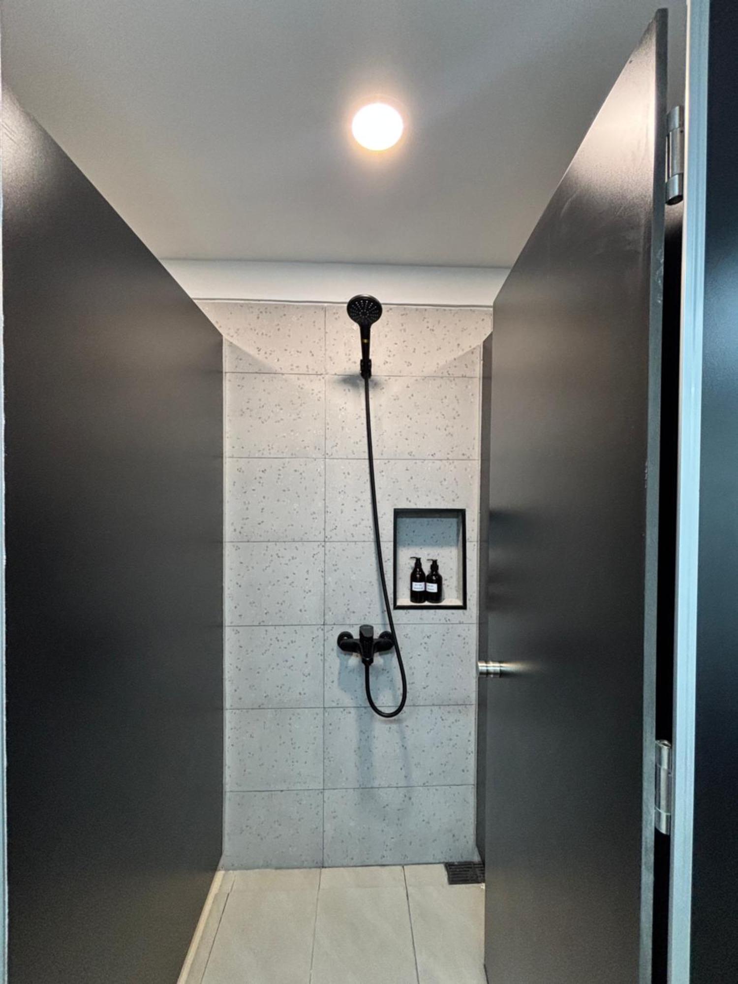 Cozy Cubes Hotel Ho Chi Minh City Bagian luar foto