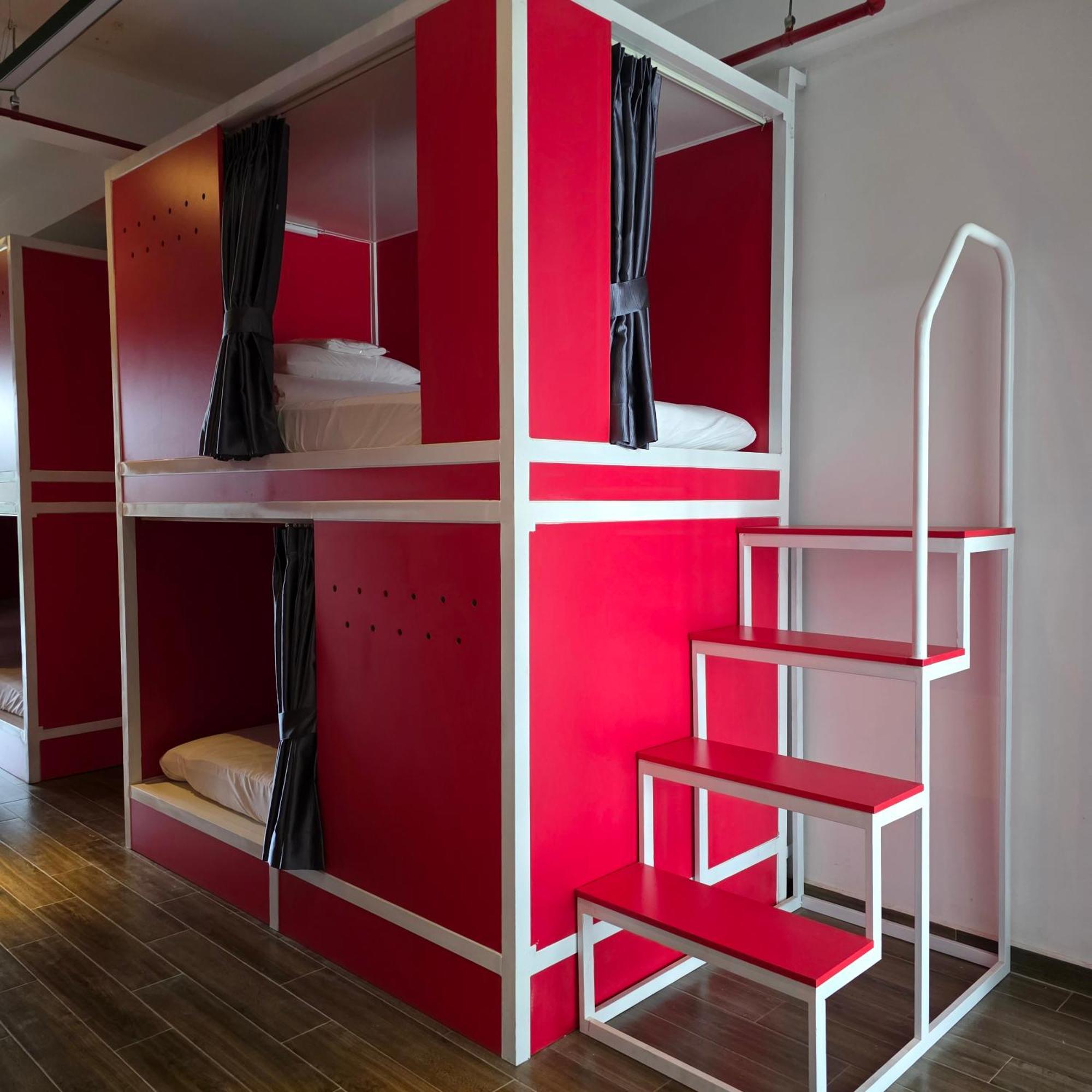 Cozy Cubes Hotel Ho Chi Minh City Bagian luar foto